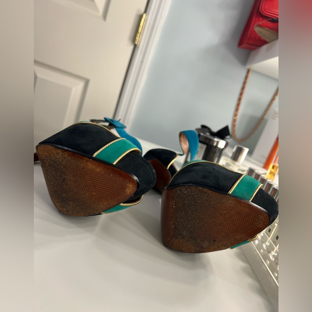 Schultz Classic Color Block Heels - image 4